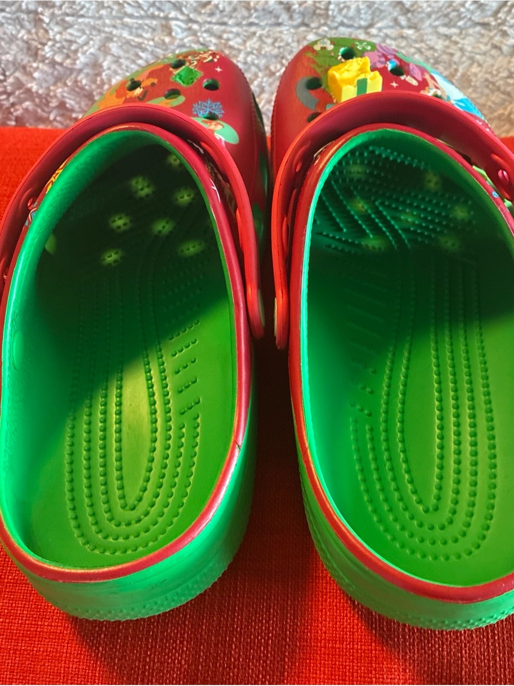 Disney Parks Christmas Crocs M10 W13Mickey & Friends 2023 Holiday Presents Red - Picture 7 of 10